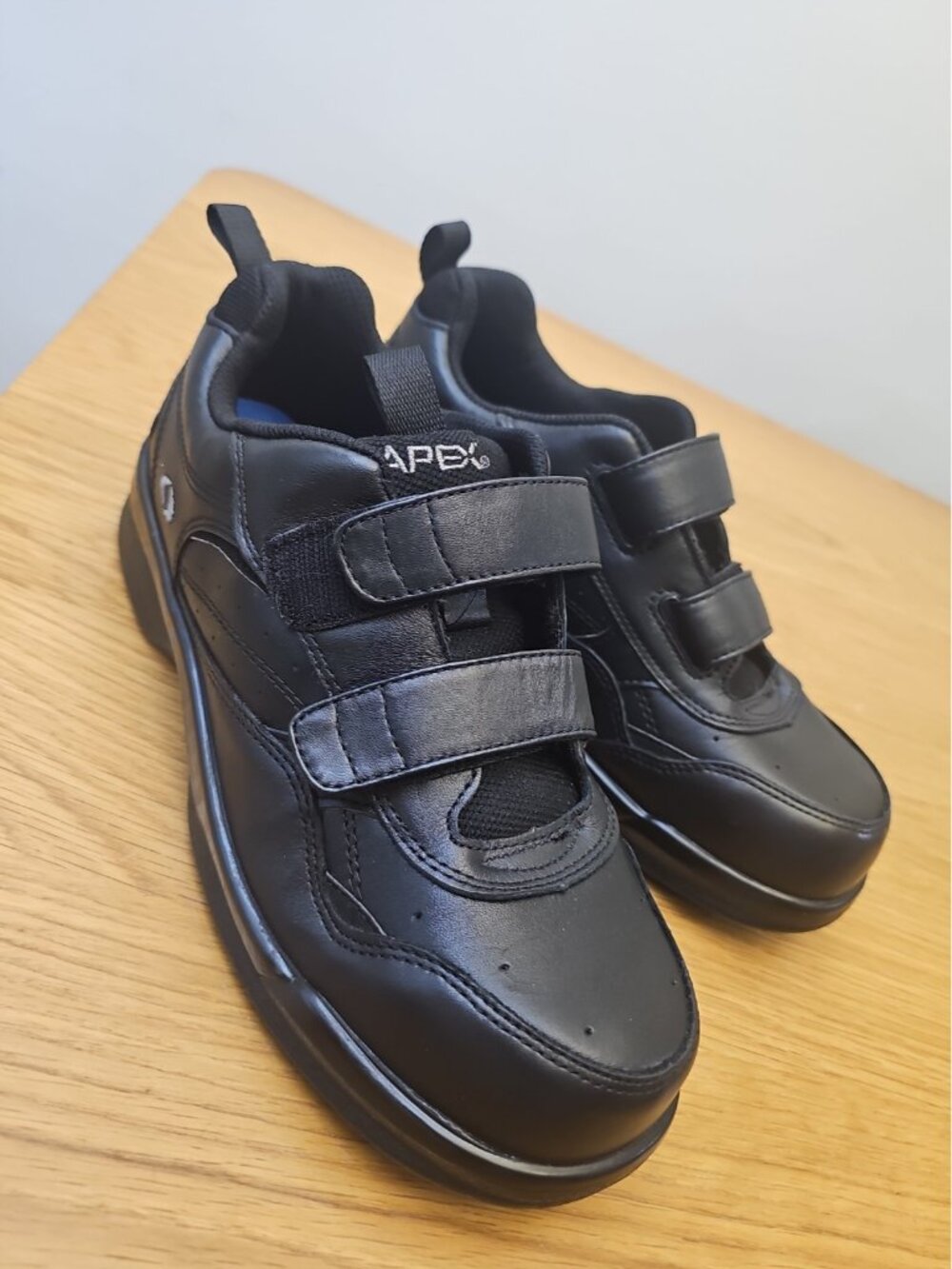 Apex Shoes Black 8  Ambulator Double Strap Walking G8010M Ortho